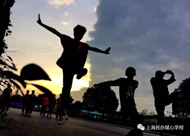“长城老郭”：深情洒满金山岭(图1)