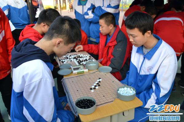 【图】南航校花陈都灵泳装气质纯净外形显甜美(图1)