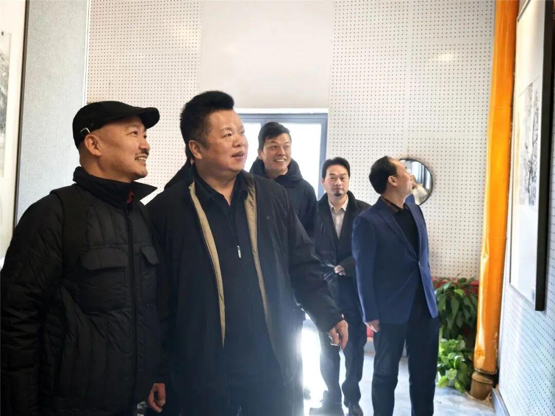 张国樟中国画美育专栏系列文章十篇受益良多口占七律一首以记(图1)