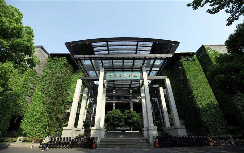 新的社会阶层人士联合华盈社区举办“穿越麦地”美育夏令营(图1)